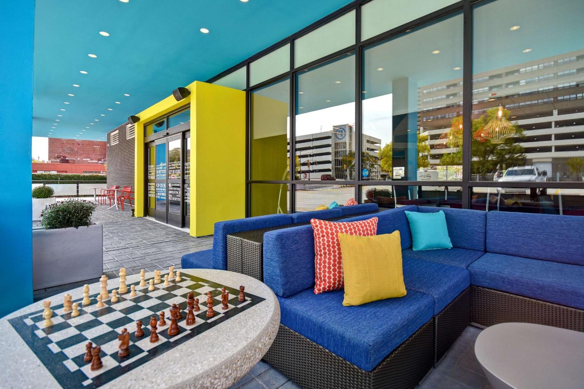 Tru By Hilton Manchester Downtown Exterior foto